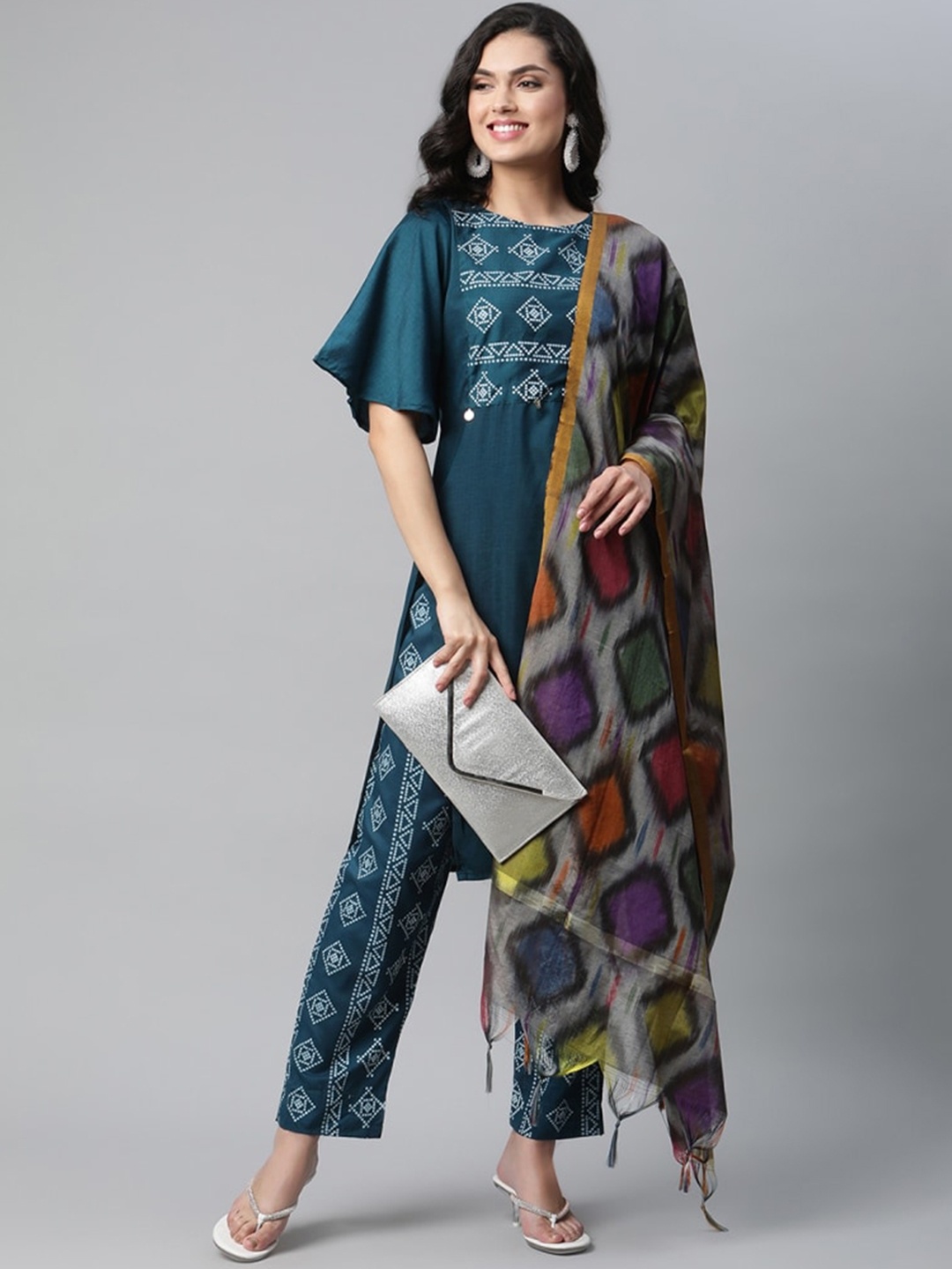 

OM SAI LATEST CREATION Women Teal Bandhani Yoke Design Kurta with Trousers & Dupatta