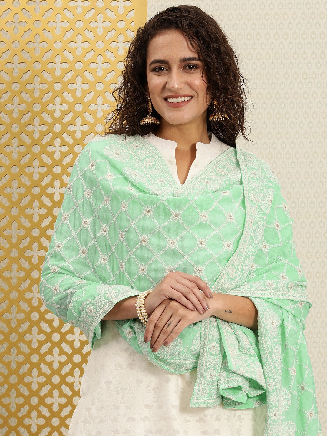 

House of Pataudi Green & White Woven Design Dupatta with Thread Work