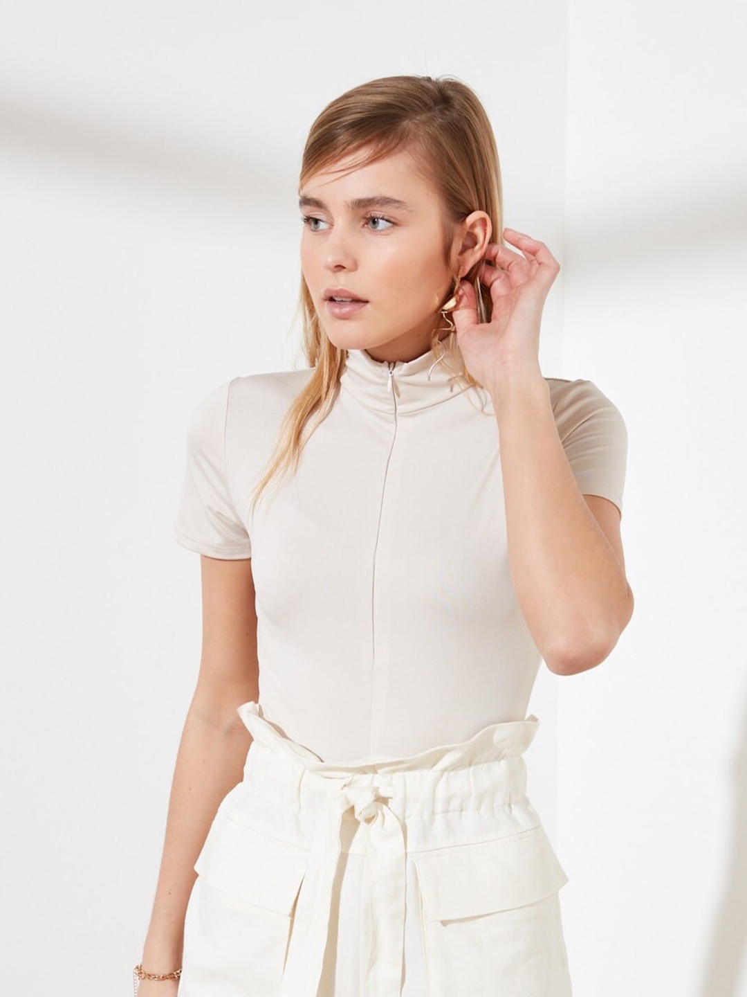 

Trendyol Grey Solid Top