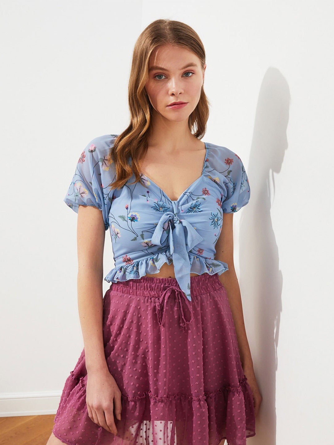 

Trendyol Blue Floral Print Wrap Crop Top