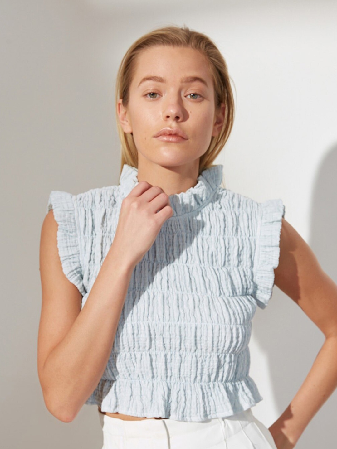 

Trendyol Grey Pure Cotton Ruffles Blouson Crop Top