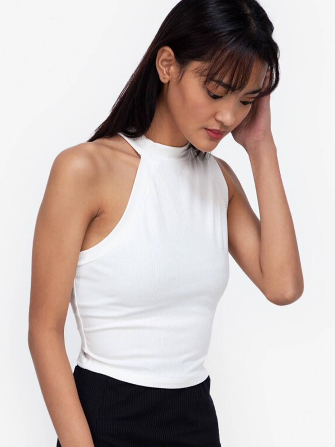 

ZALORA BASICS White Solid Crop Top