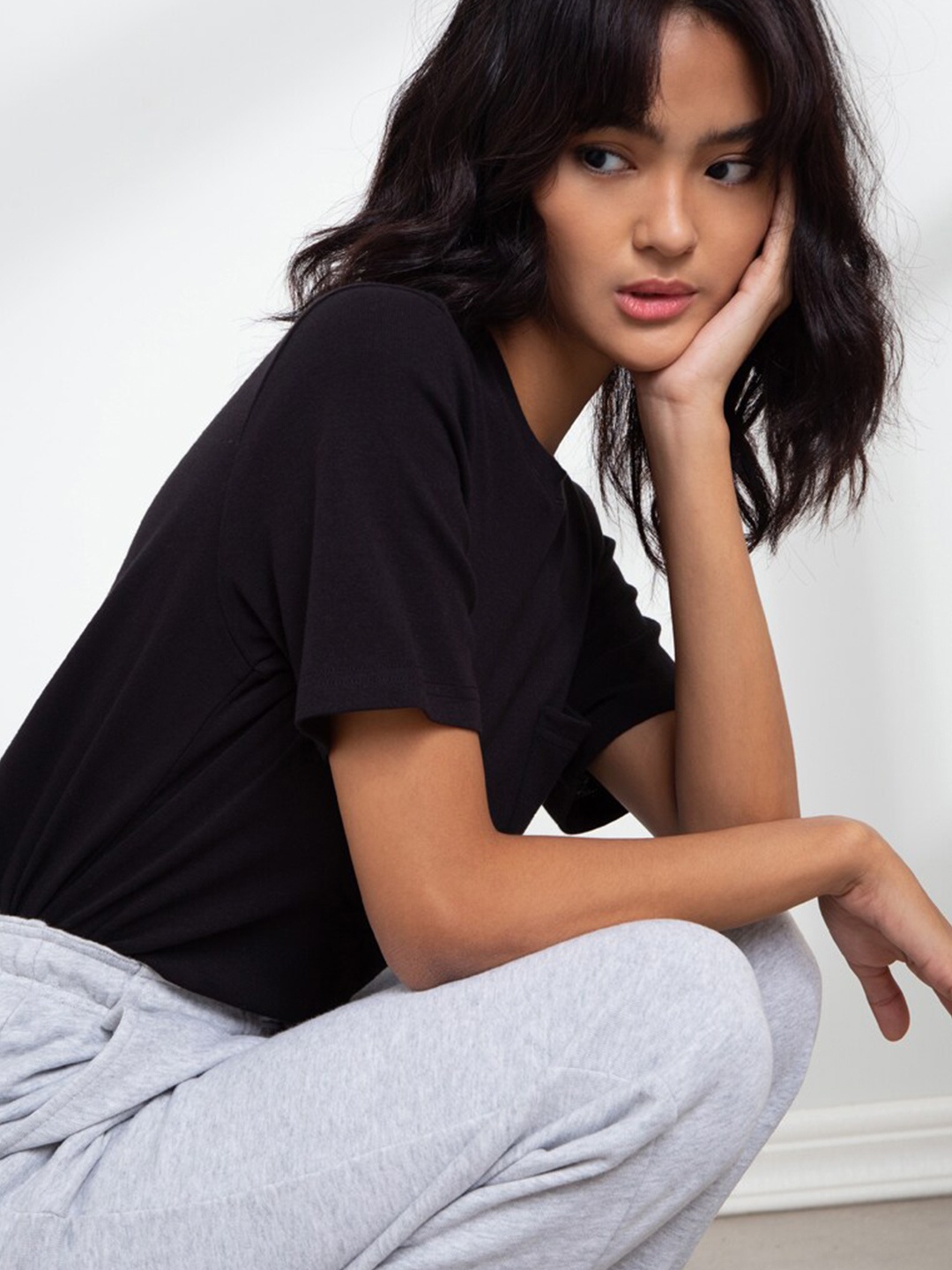 

ORIGIN BY ZALORA Black Extended Sleeves Organic Cotton Boxy Top