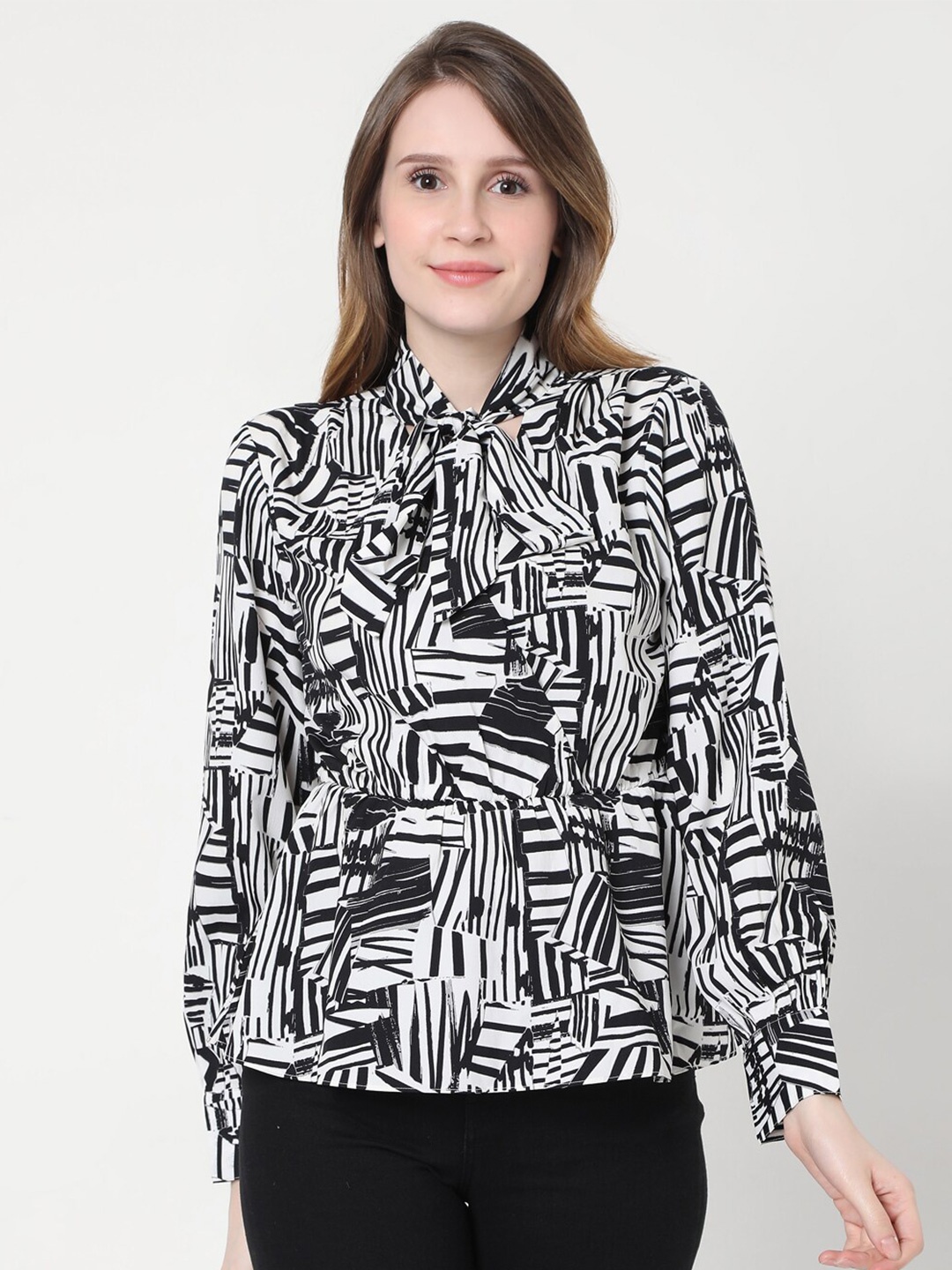 

Vero Moda White & Black Print Tie-Up Neck Top
