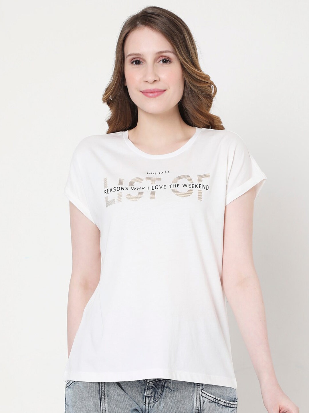 

Vero Moda Women White Typography Printed Extended Sleeves T-shirt