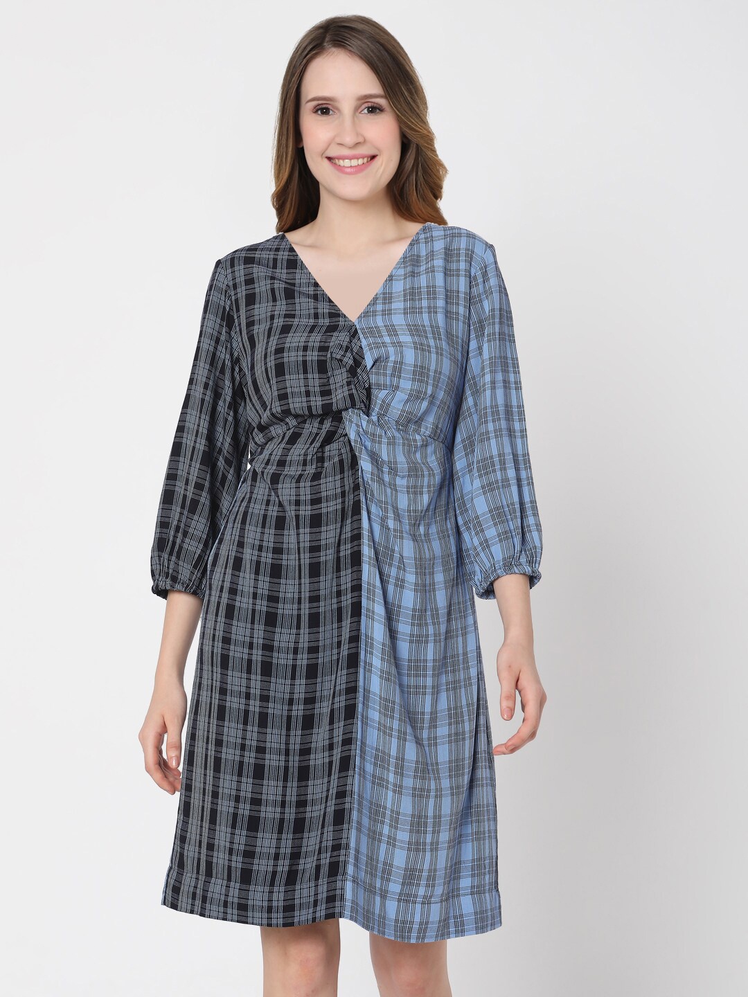 

Vero Moda Grey & Blue Checked Dress