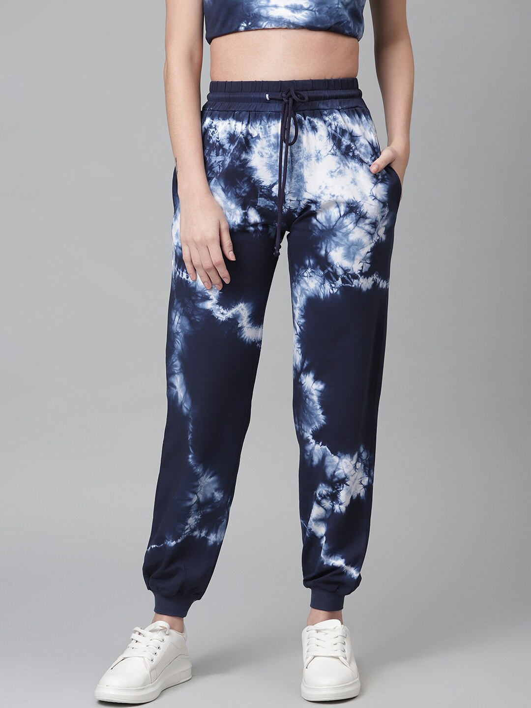 

OTORVA Women Blue & White Dyed Cotton Joggers