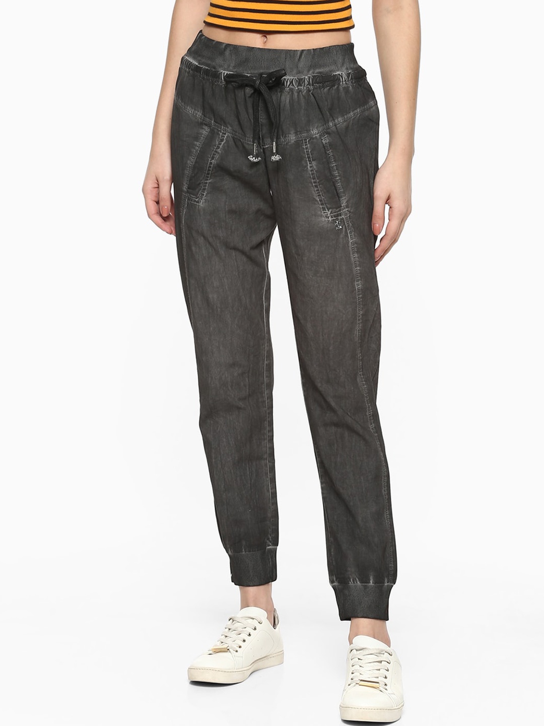 

Porsorte Women Grey Tapered Fit Cotton Joggers Trousers