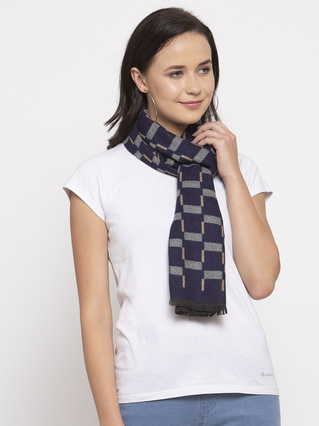 

Calvadoss Women Navy Blue & Grey Woven Design Wool Stoles