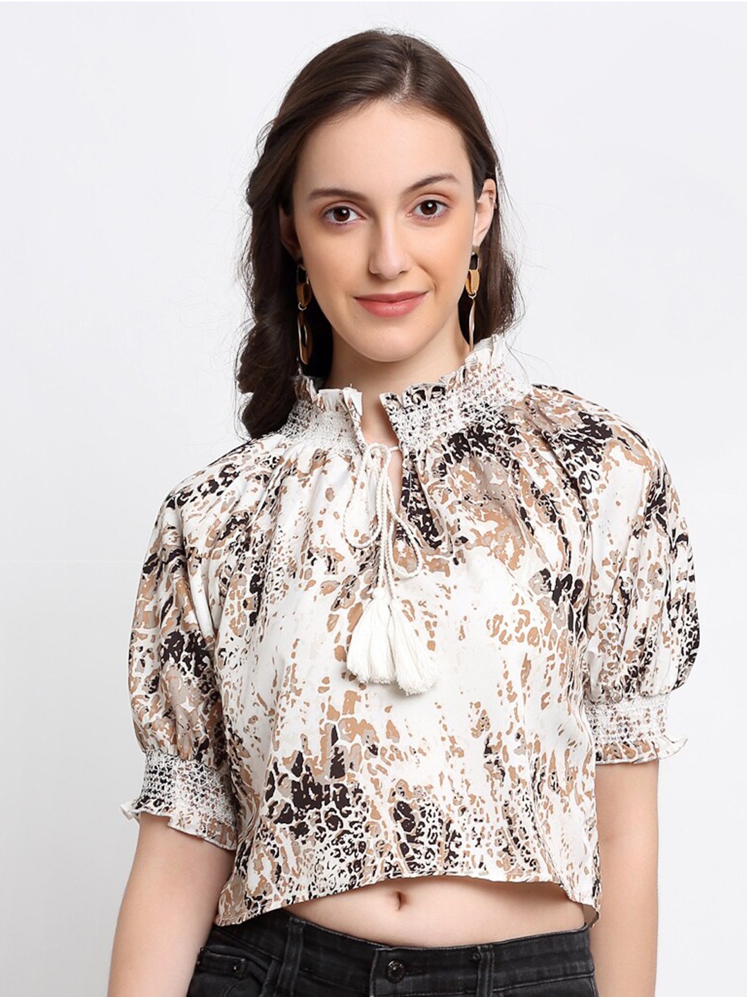 

DIVA WALK EXCLUSIVE Women Brown Floral Print Tie-Up Neck Crop Top