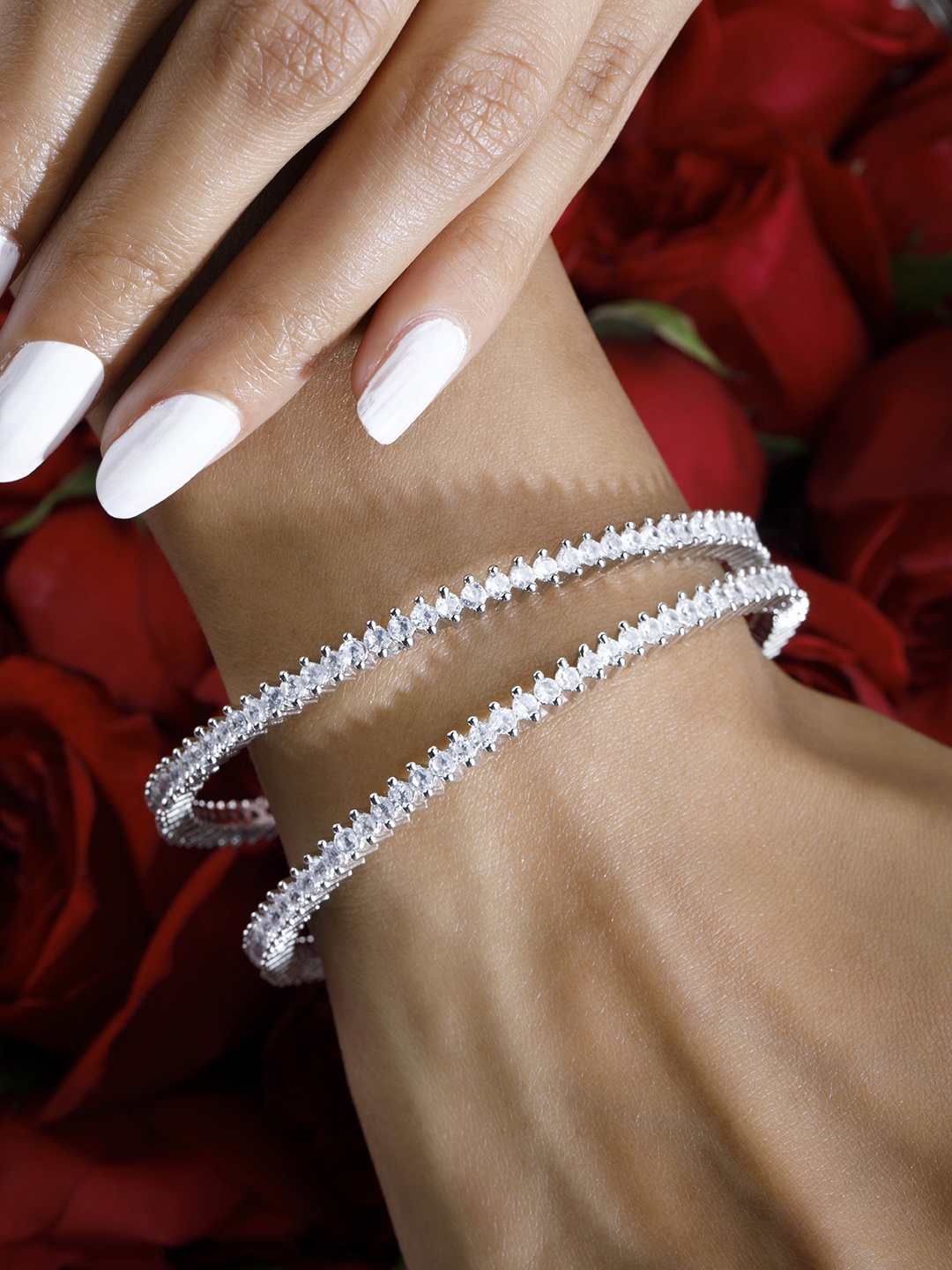 

Rubans White Set of 2 Silver Plated Zirconia Stone Studded Bangles