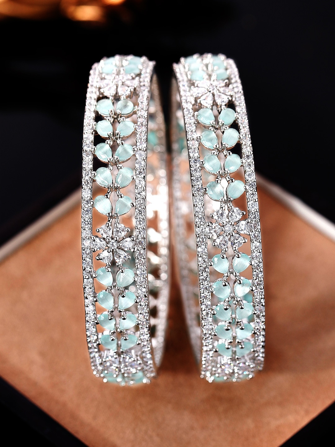 

Rubans Set of 2 Silver-Plated Green CZ-Studded Bangles