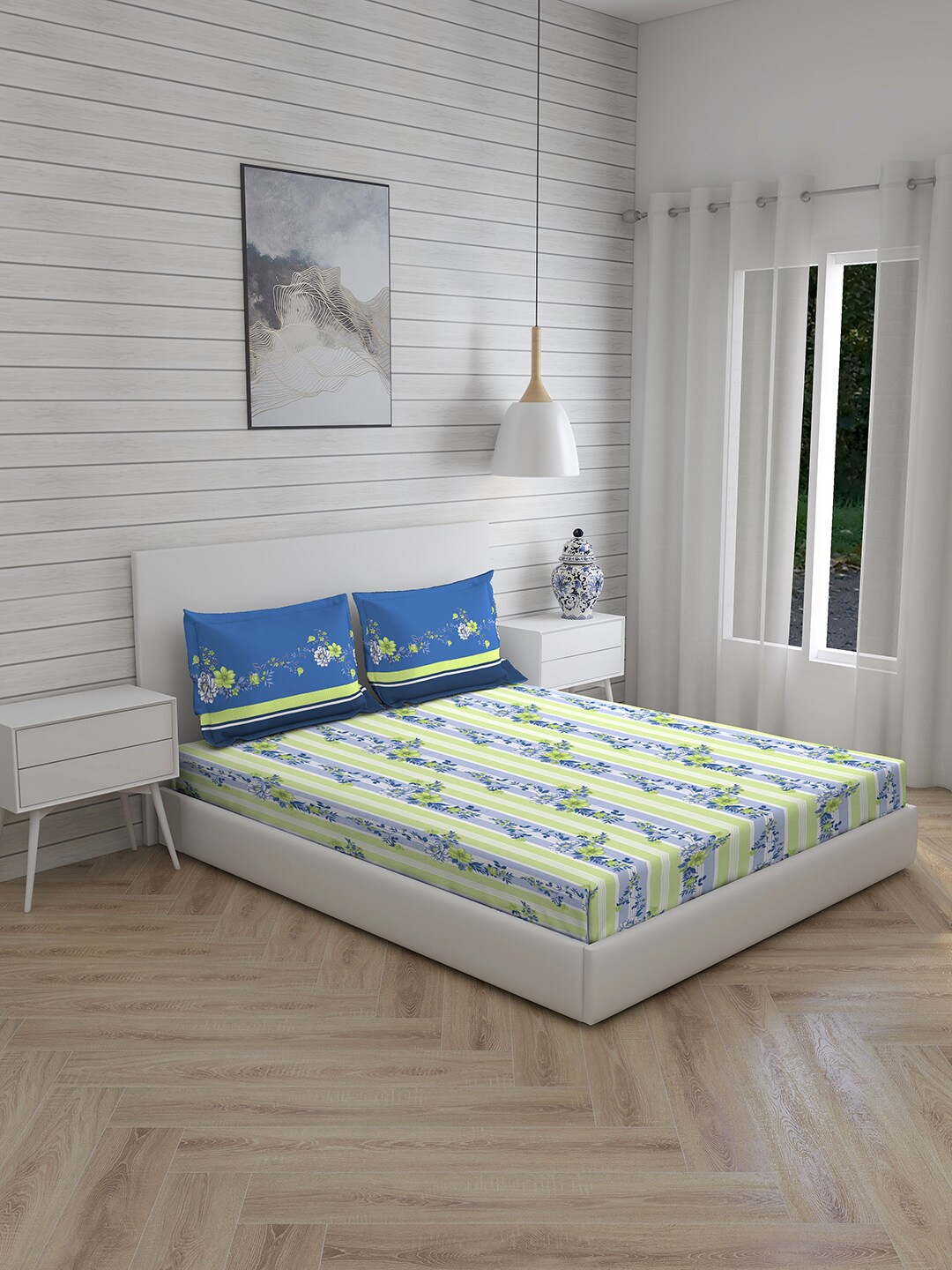 

Layers Blue & Green Floral 104 TC Queen Bedsheet with 2 Pillow Covers