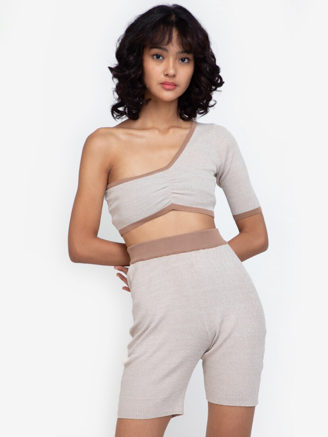 

ZALORA BASICS Woman Multicoloured One Shoulder Crop Top, Multi