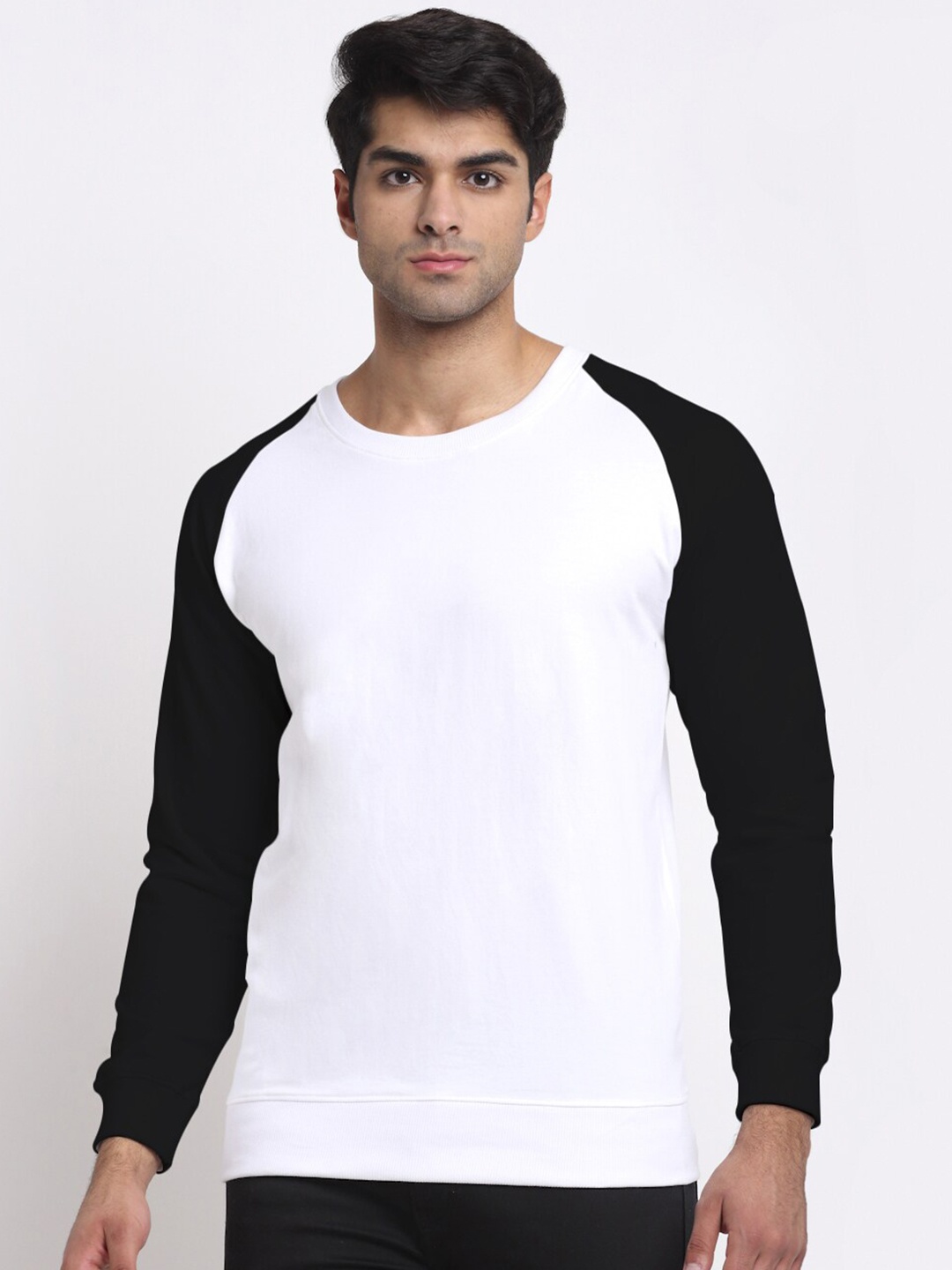 

Friskers Men White Colourblocked Sweatshirt