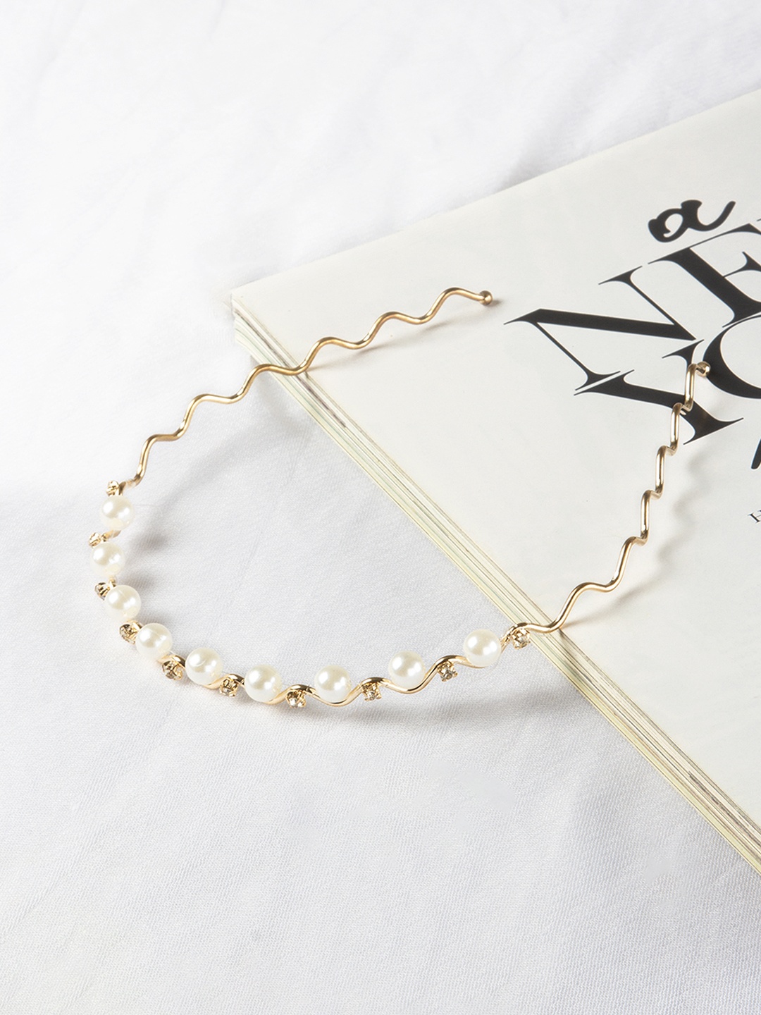 

Kazo Women Gold & White Beaded Metal Hairband