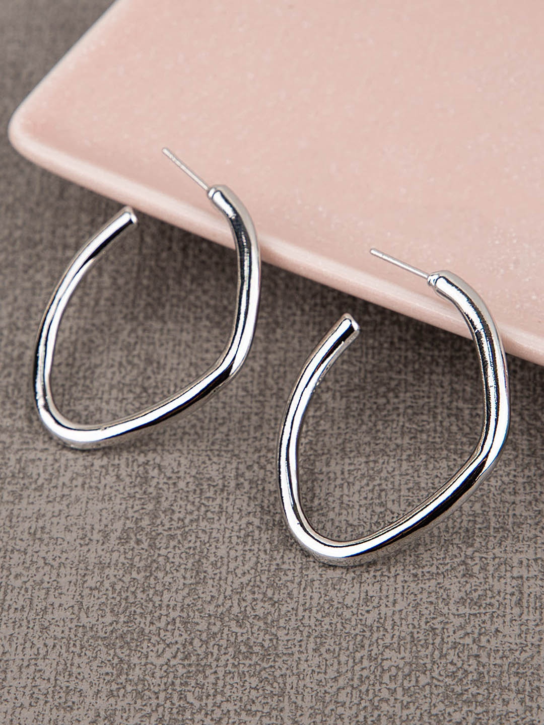 

Queen Be Silver-Toned Contemporary Hoop Earrings