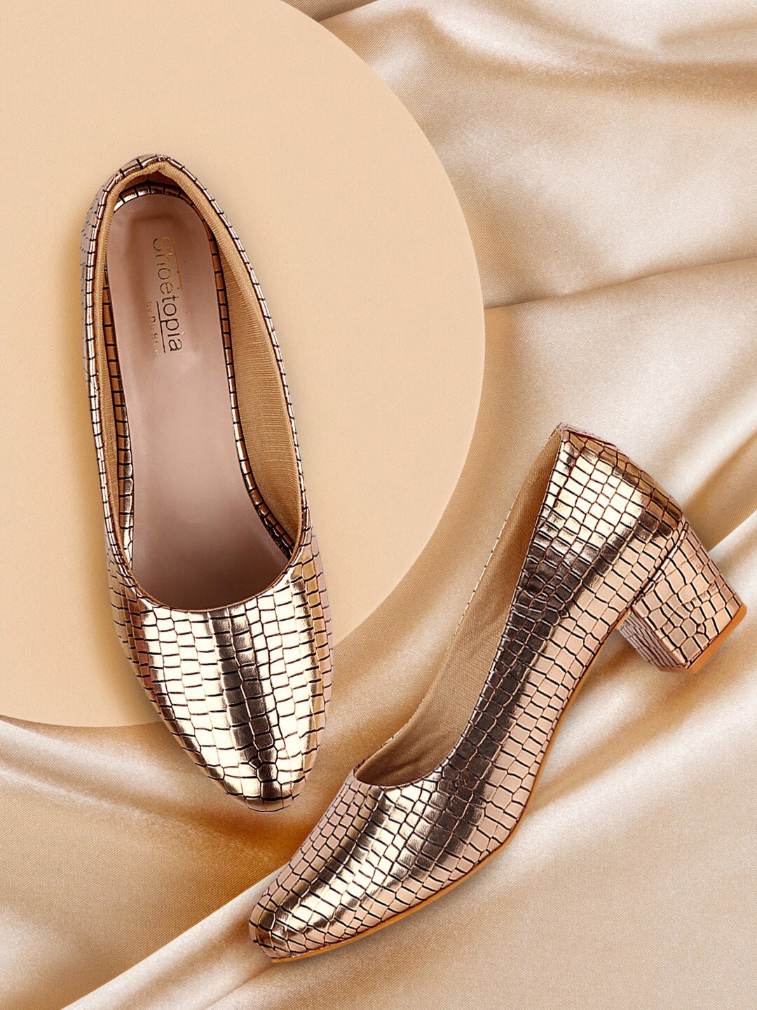 

Shoetopia Girls Copper-Toned Block Pumps