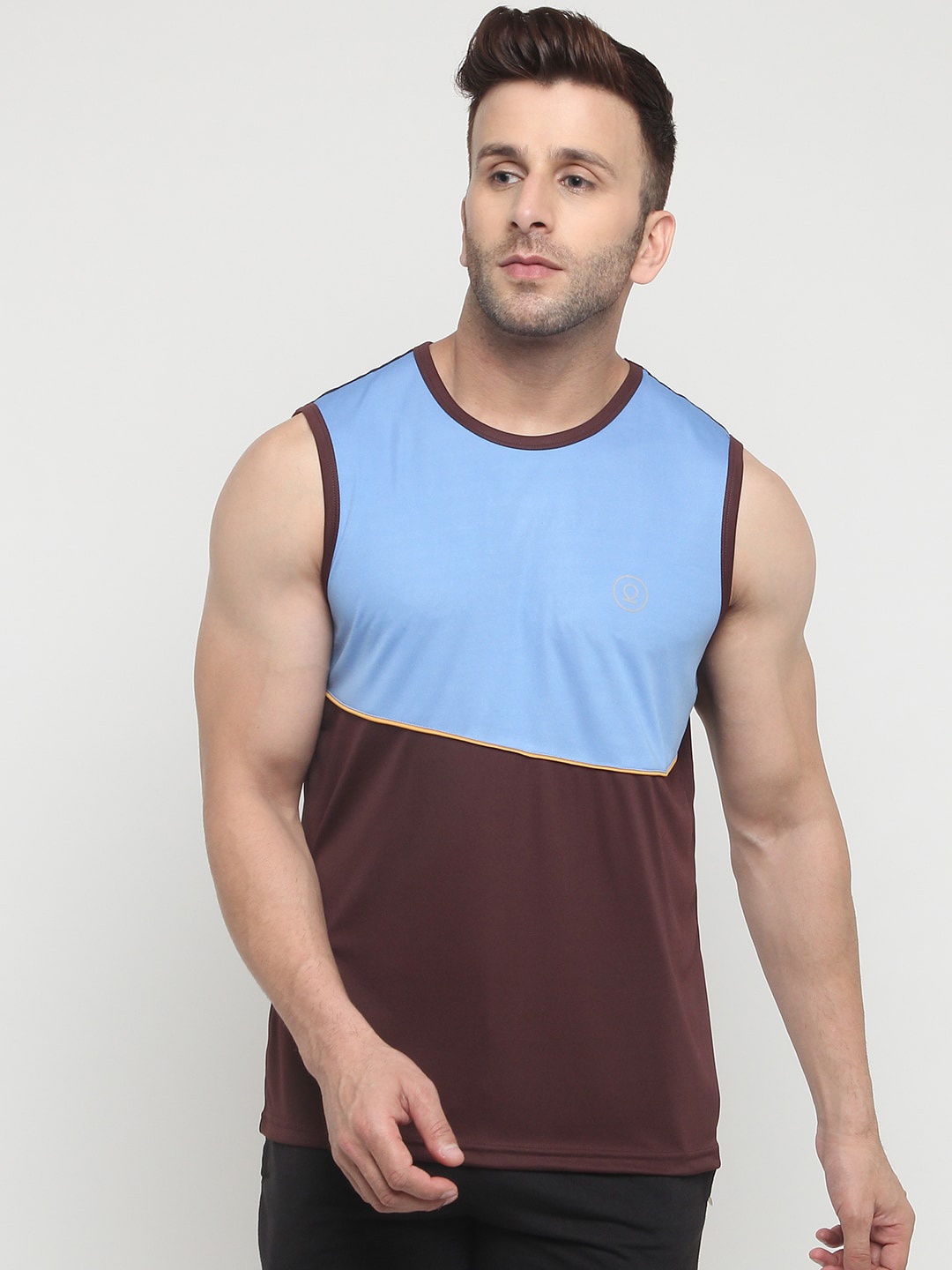 

CHKOKKO Men Blue Colourblocked Pockets Outdoor T-shirt