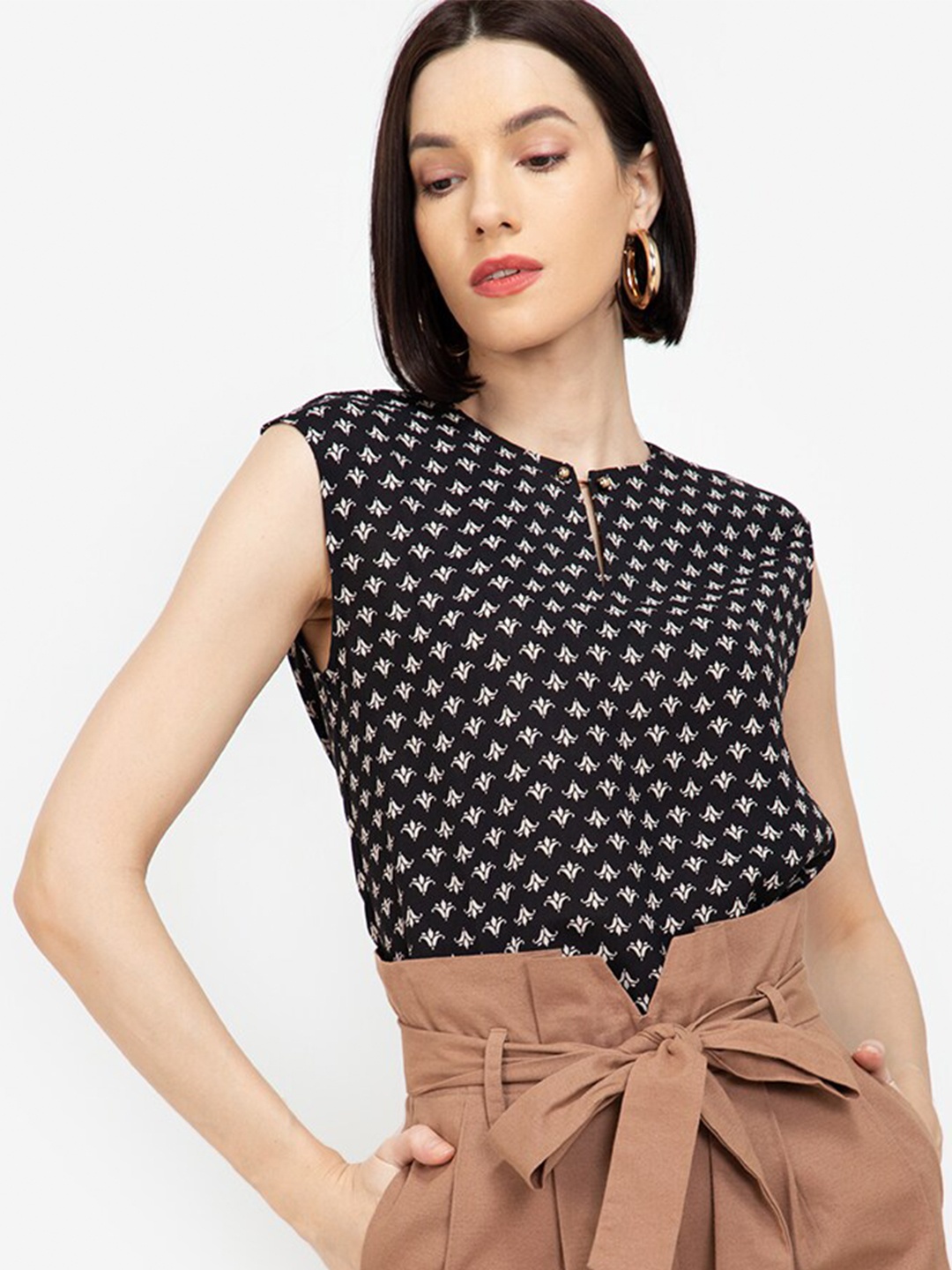 

ZALORA WORK Women Multicoloured Geometric Printed Top, Multi