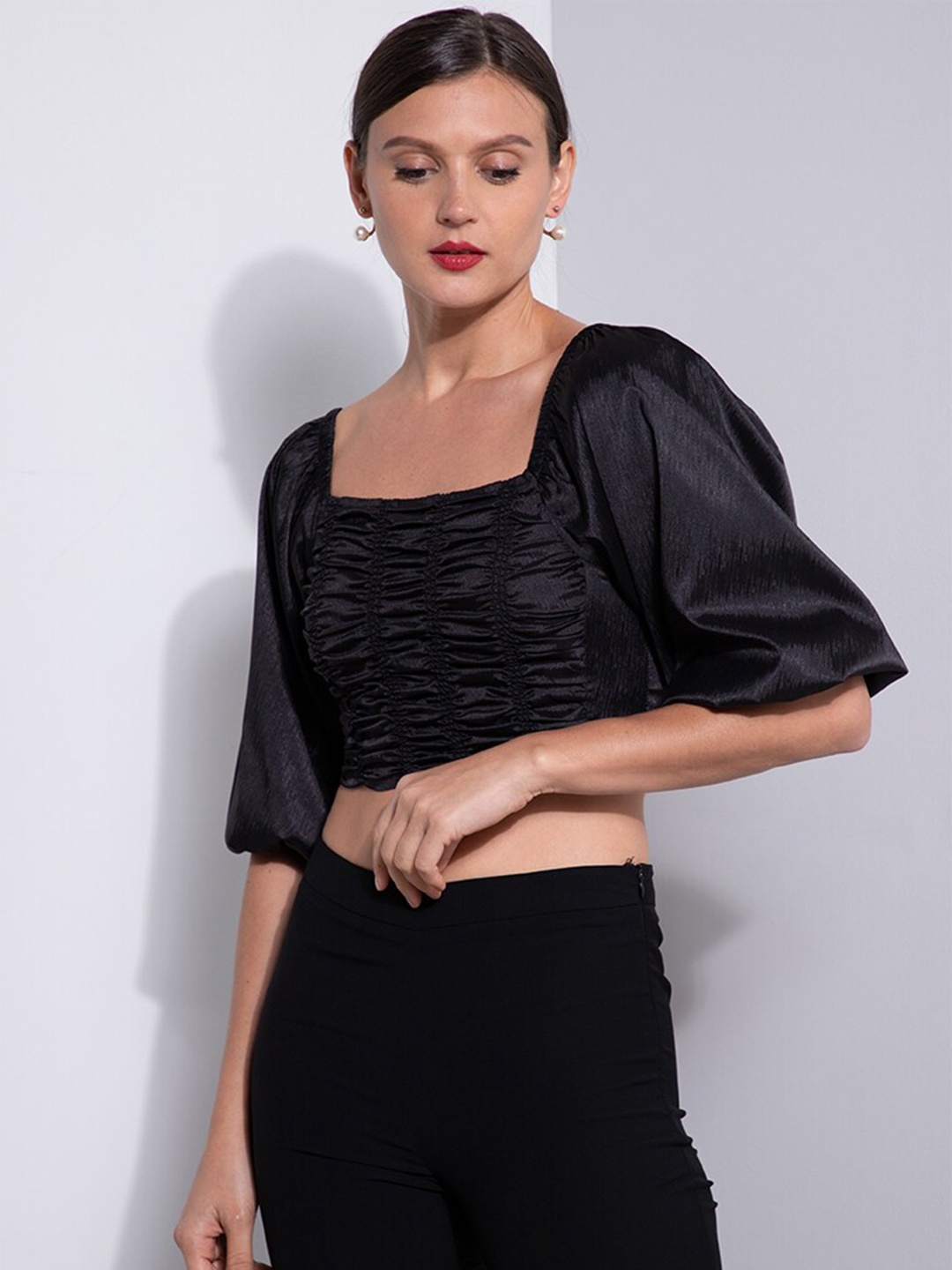 

ZALORA OCCASION Black Solid Crop Top