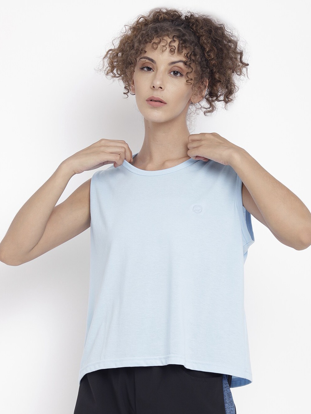 

CHKOKKO Women Blue Solid Regular Fit Boxy Top