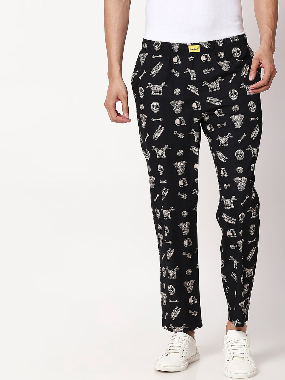 

Bewakoof Men Black Motorhead Printed Lounge Pants