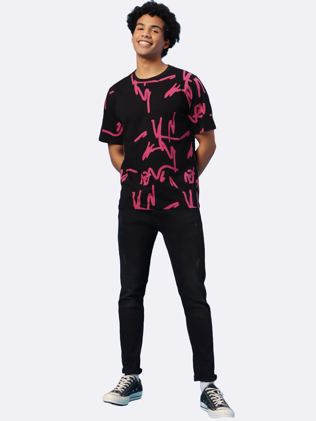 

Bewakoof Men Black & Pink Abstract Printed T-shirt
