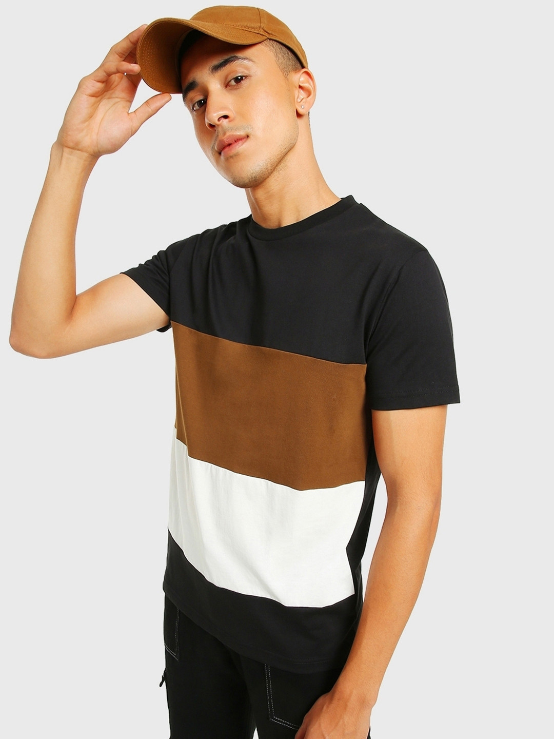

Bewakoof Men Black & Brown Colourblocked T-Shirt