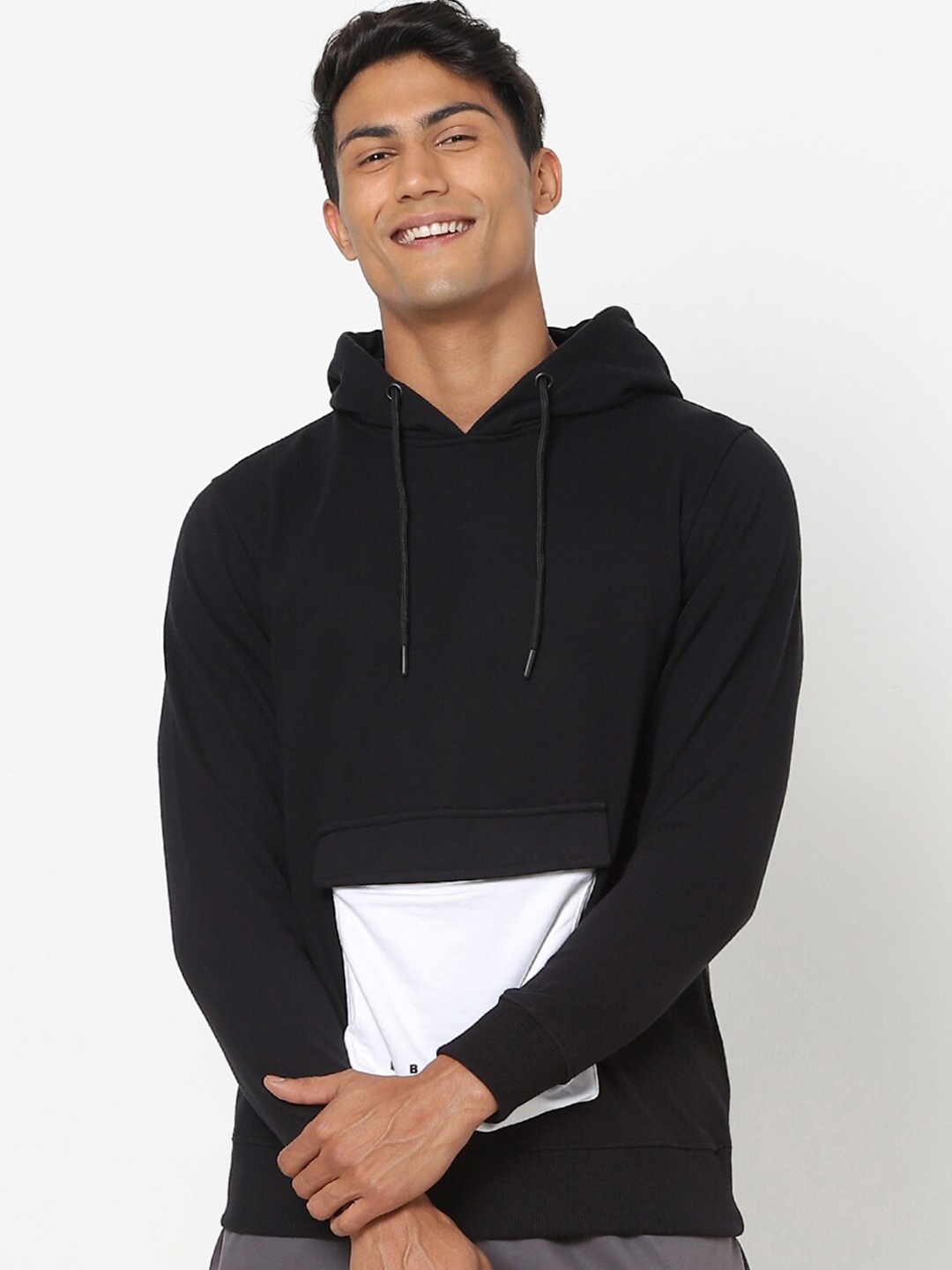 

Bewakoof Men Black & White Colourblocked Hooded Sweatshirt