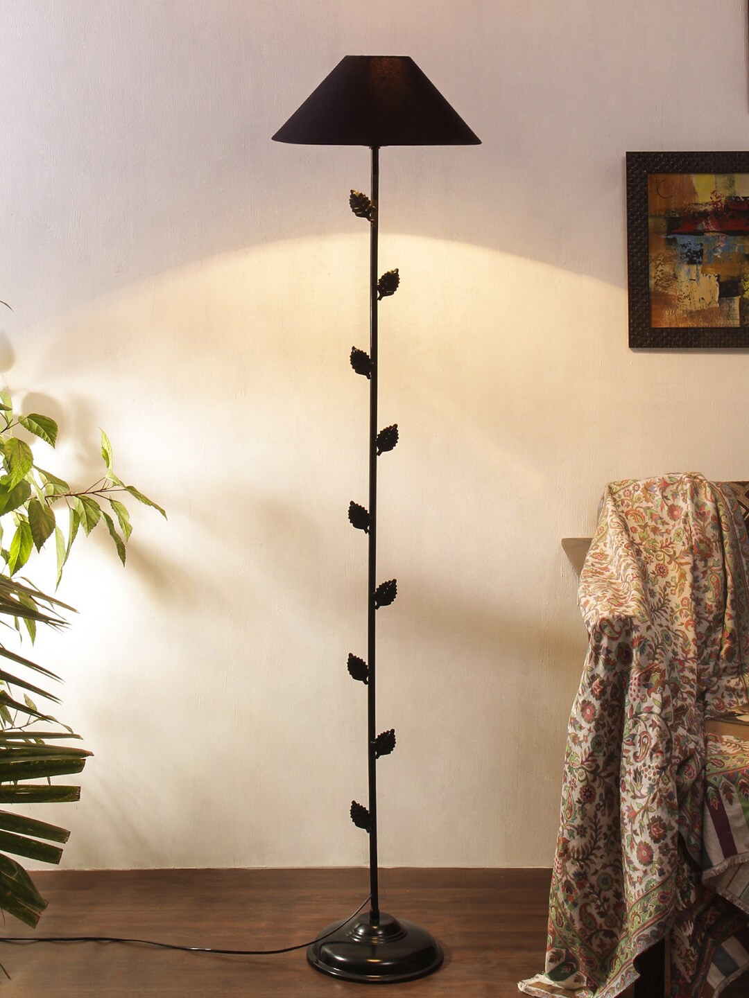 

Devansh Black Solid Traditional Floor Lamp With Leaf Details
