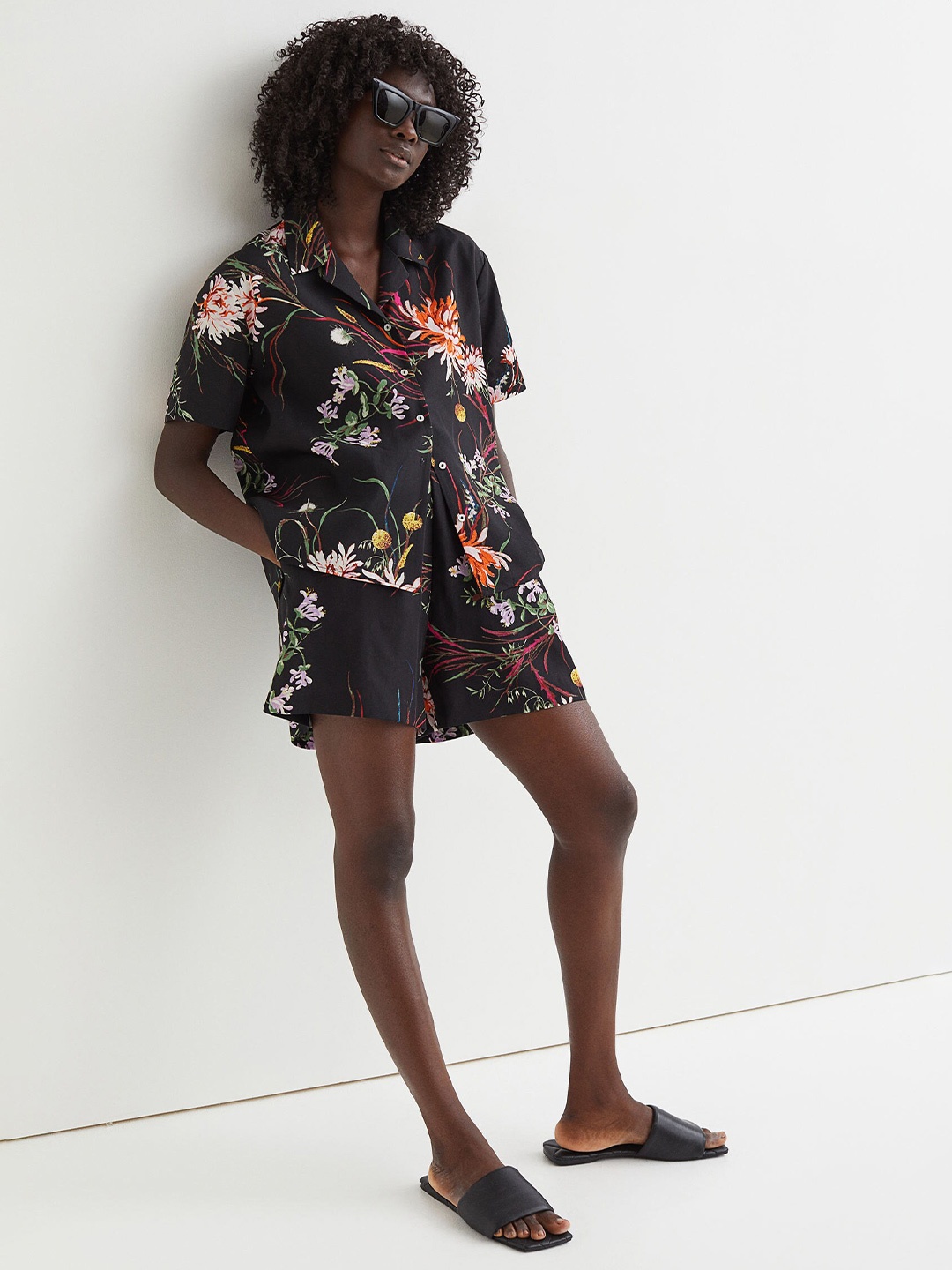 

H&M Women Black Floral Print Lyocell-Blend Resort Shirt