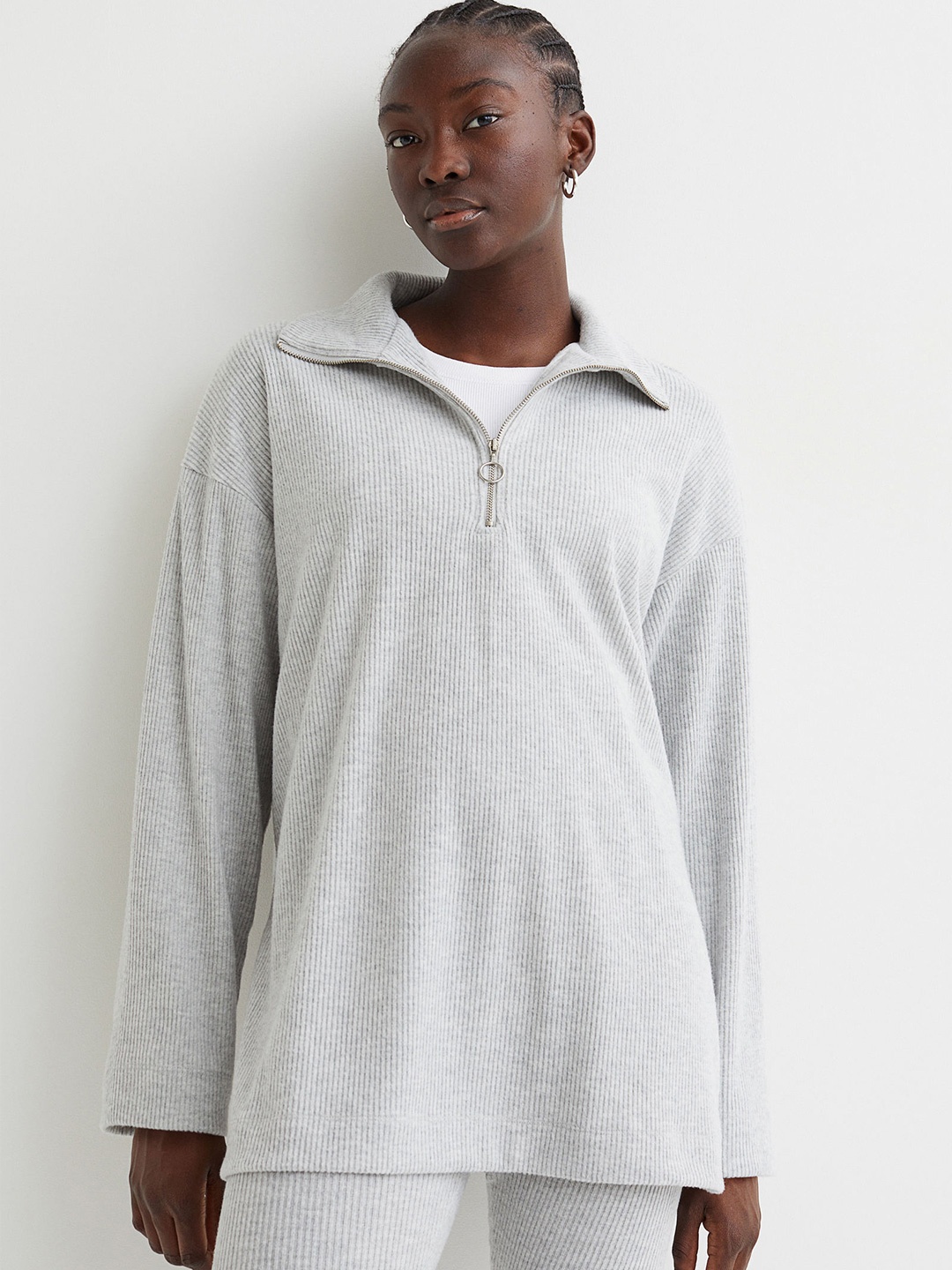 

H&M Women Grey Ribbed zip-up top