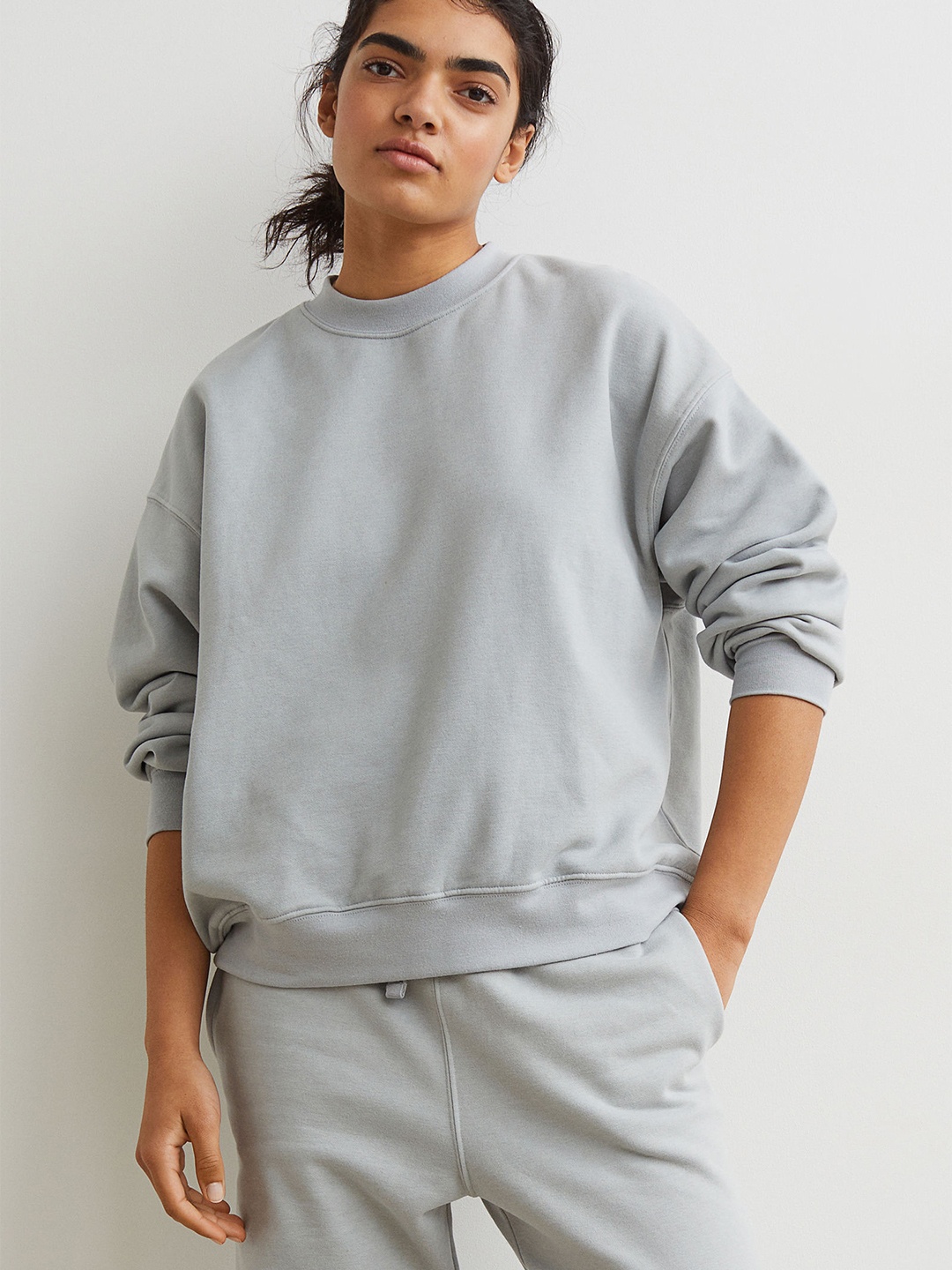 

H&M Women Grey Oversized cotton-blend sweatshirt