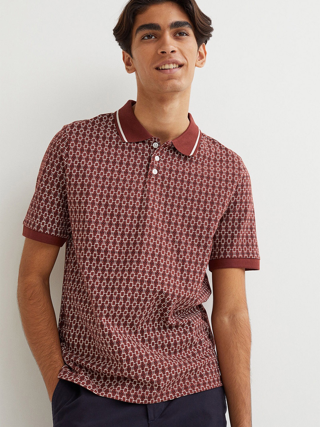 

H&M Men Brown Printed Slim Fit Jersey Polo Cotton T-shirt