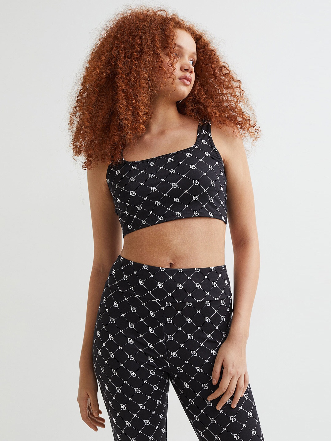 

H&M Women Black & White Printed Jersey Crop Top