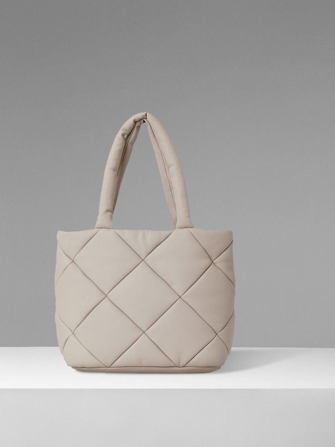 

H&M Women Grey Quilted Leather Shopper Bag