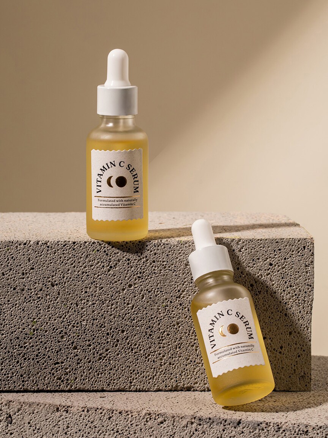 

DROMEN & CO Vitamin C Serum, Yellow