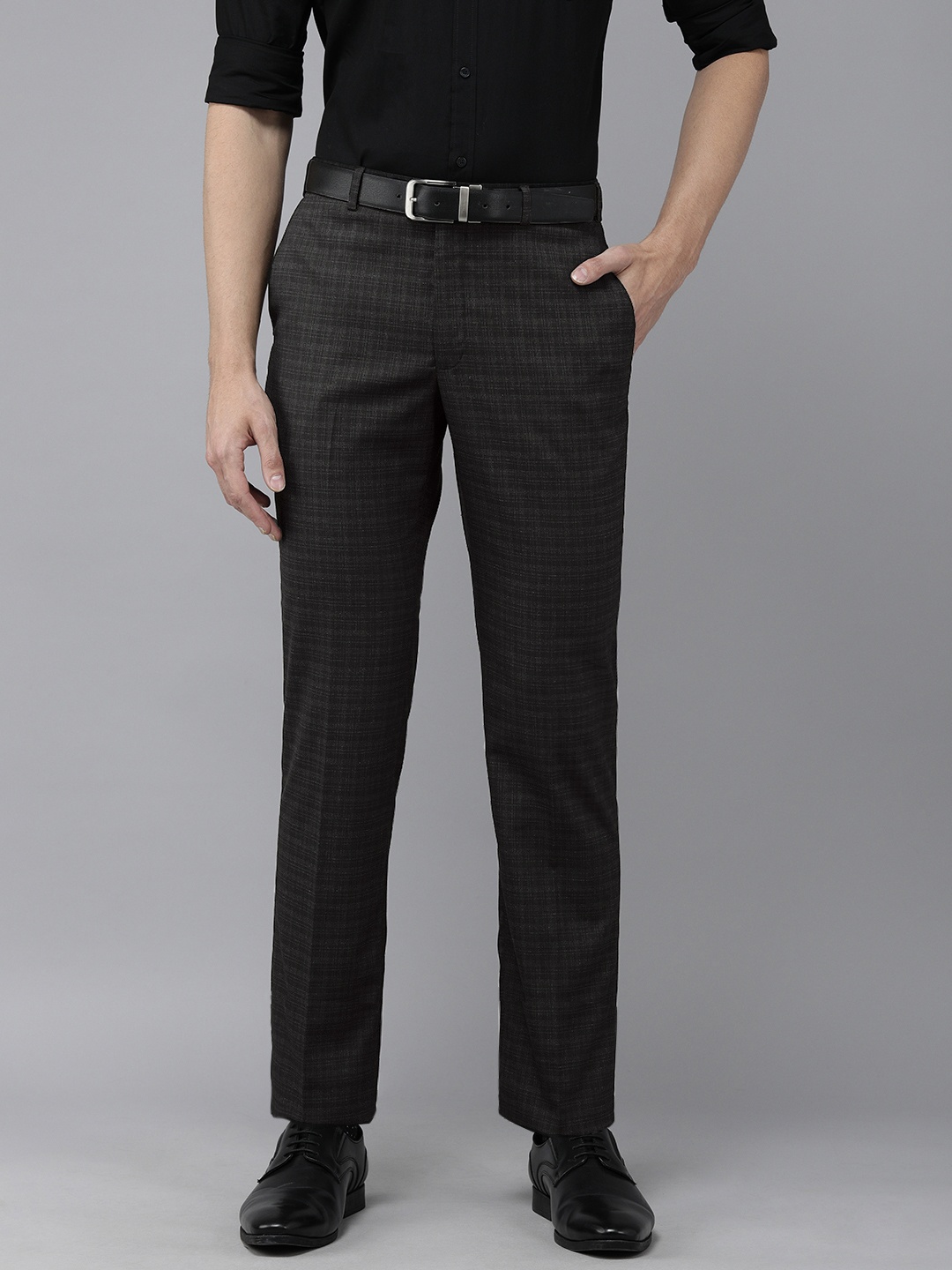 

Park Avenue Men Grey Checked Smart Fit Trousers