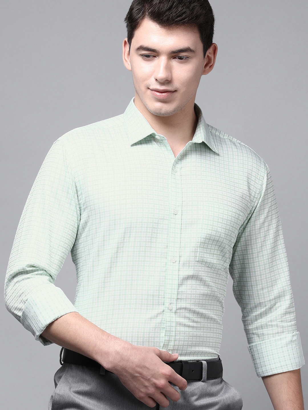 

Park Avenue Men Green Slim Fit Checked Formal Shirt