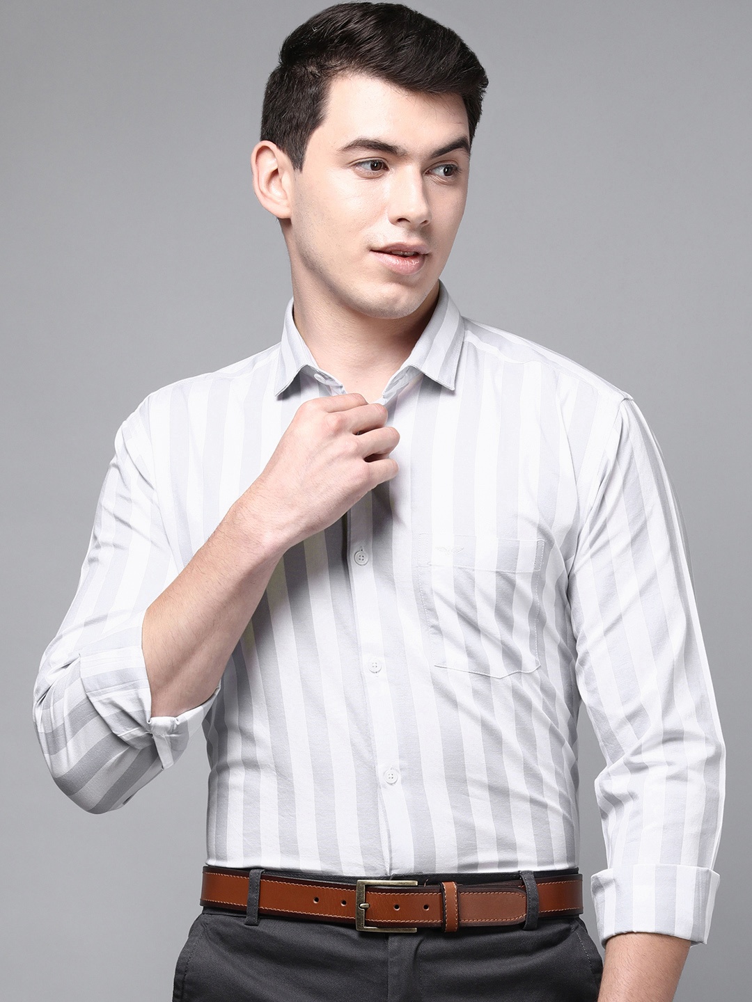 

Park Avenue Men White Slim Fit Striped Casual Shirt