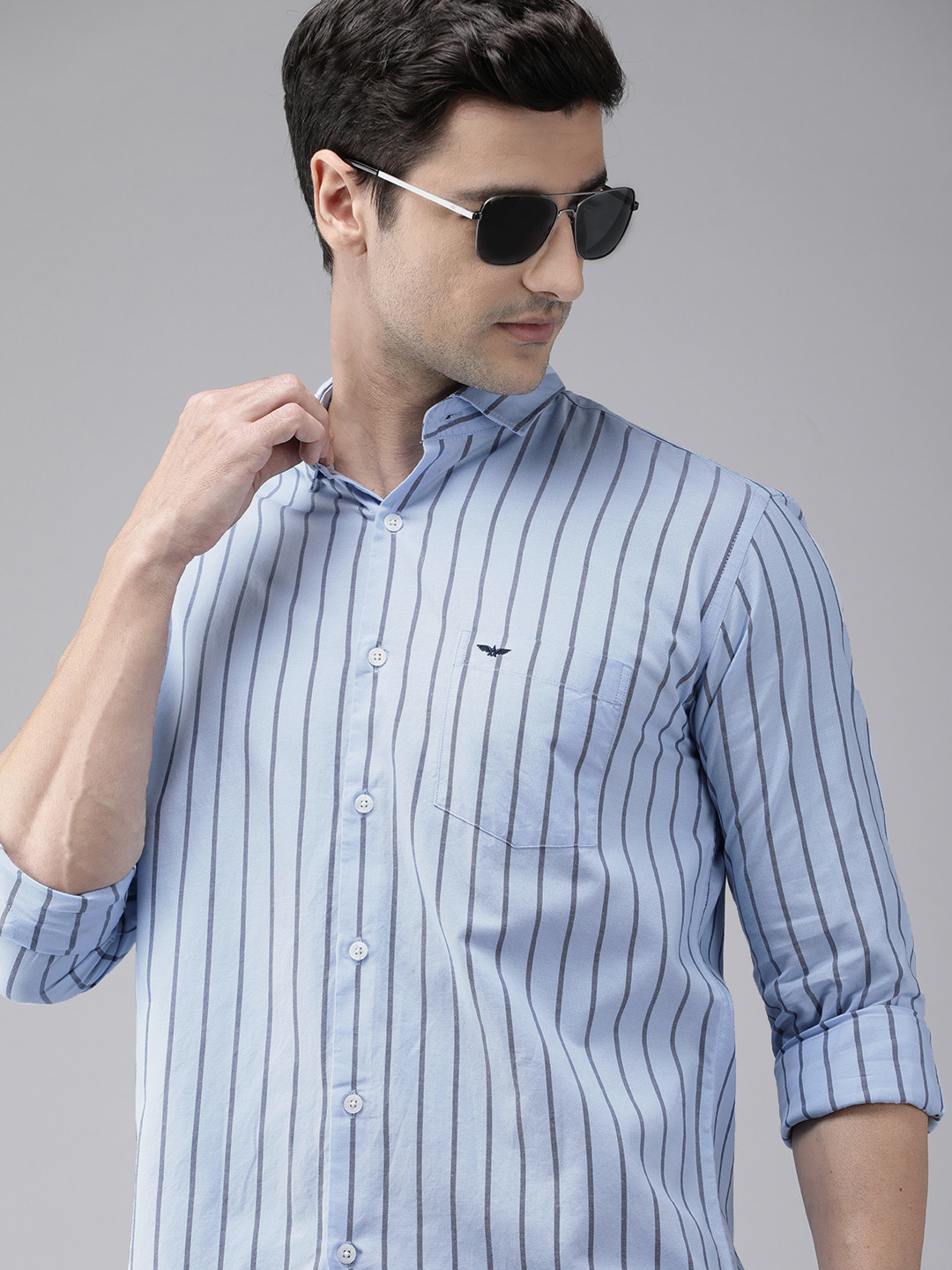 

Park Avenue Men Blue Slim Fit Striped Casual Shirt