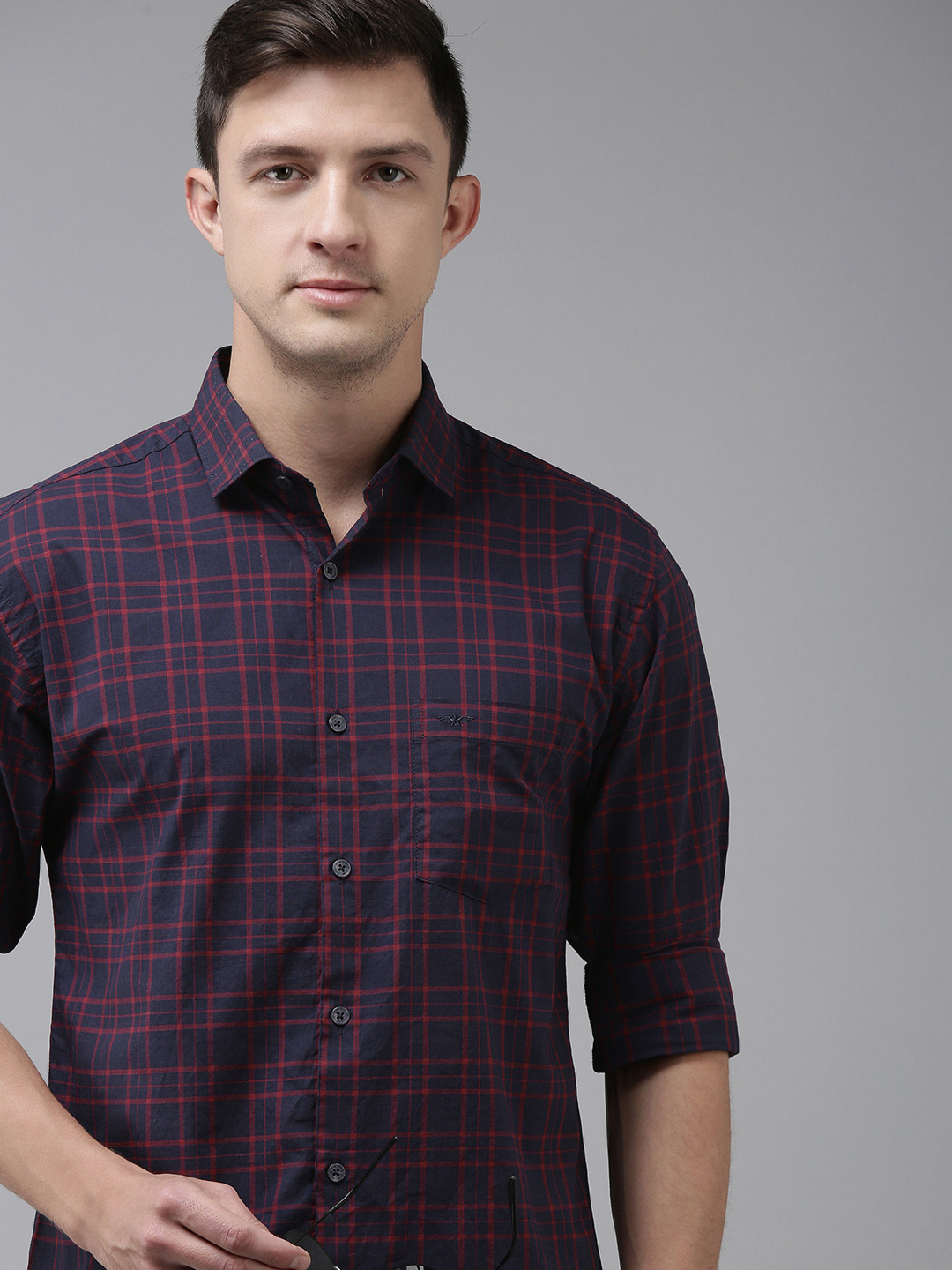 

Park Avenue Men Blue & Red Checked Pure Cotton Slim Fit Casual Shirt