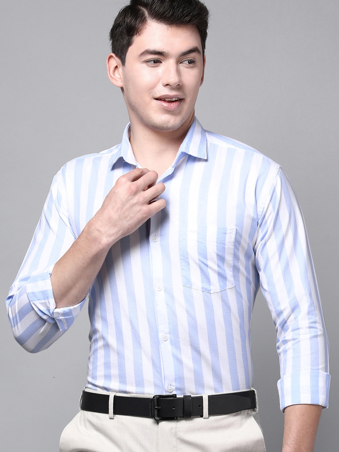 

Park Avenue Men Blue & White Slim Fit Striped Formal Shirt