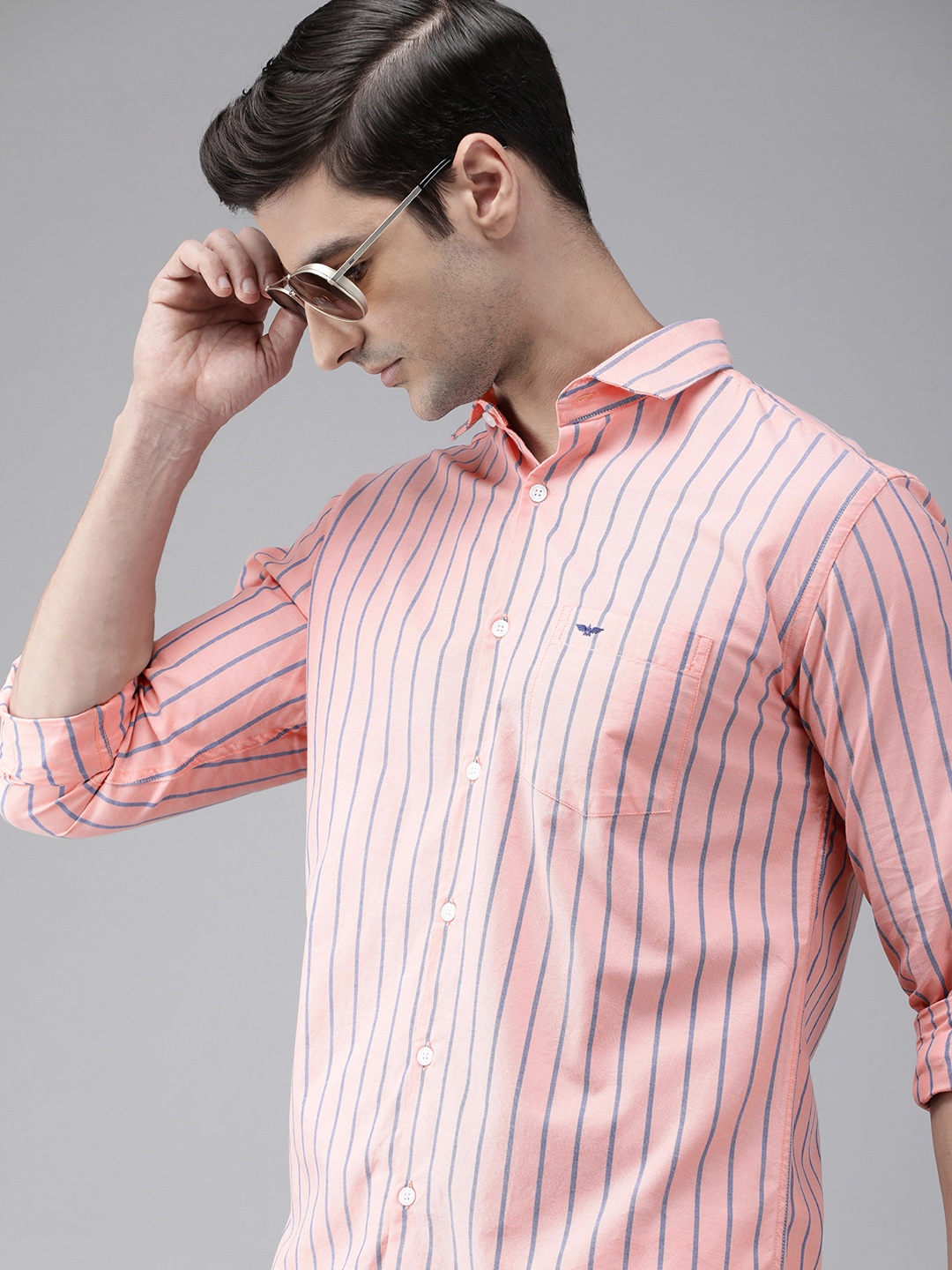 

Park Avenue Men Peach & Blue Slim Fit Striped Casual Shirt