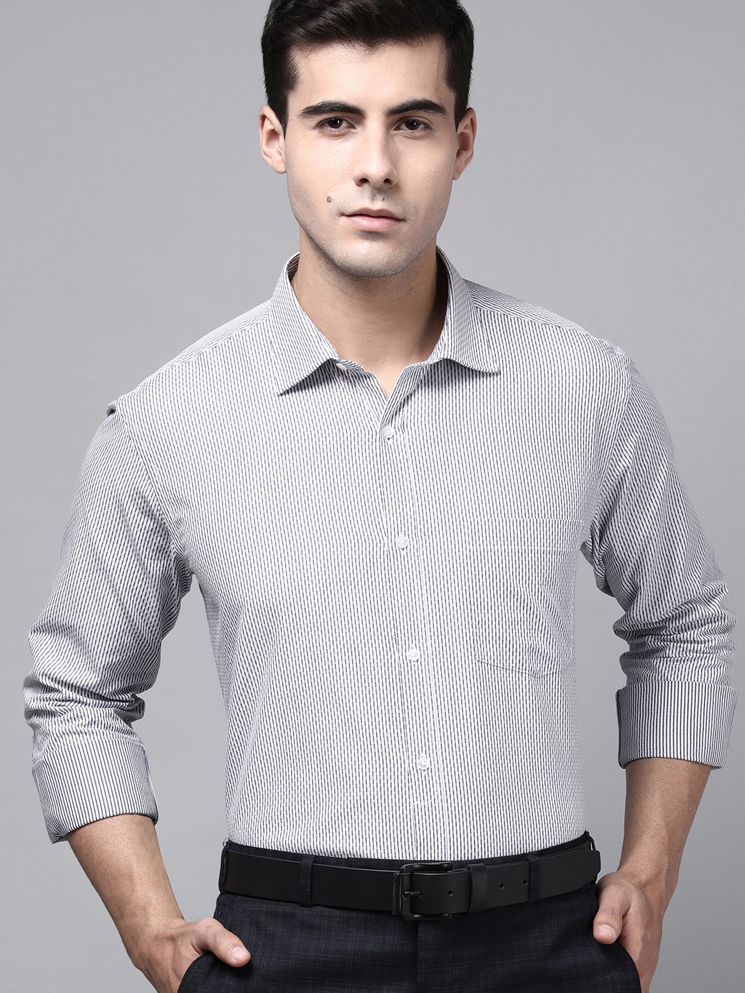 

Park Avenue Men Blue & White Slim Fit Striped Formal Shirt
