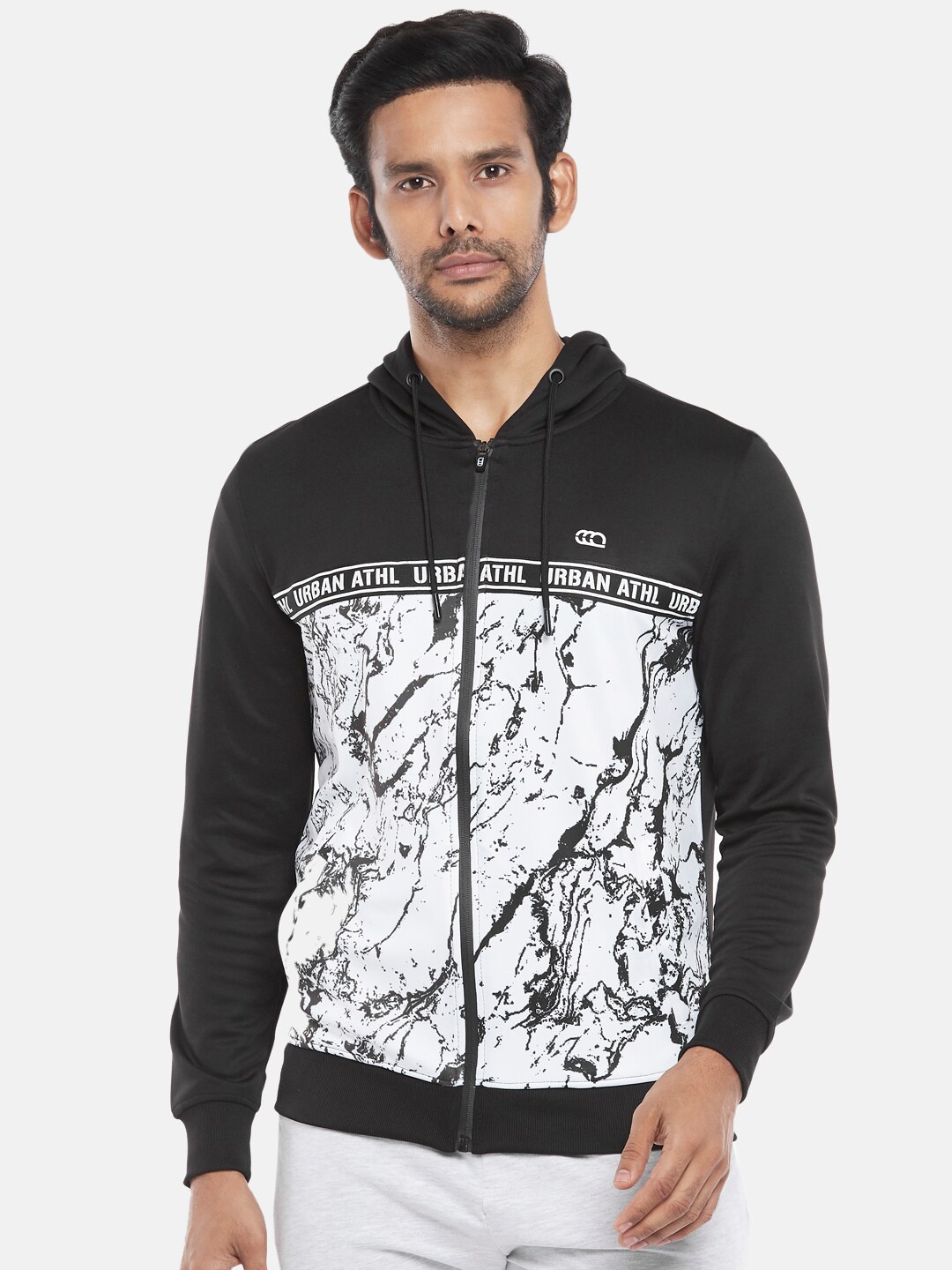 

Ajile by Pantaloons Men Black Colourblocked Sweatshirt