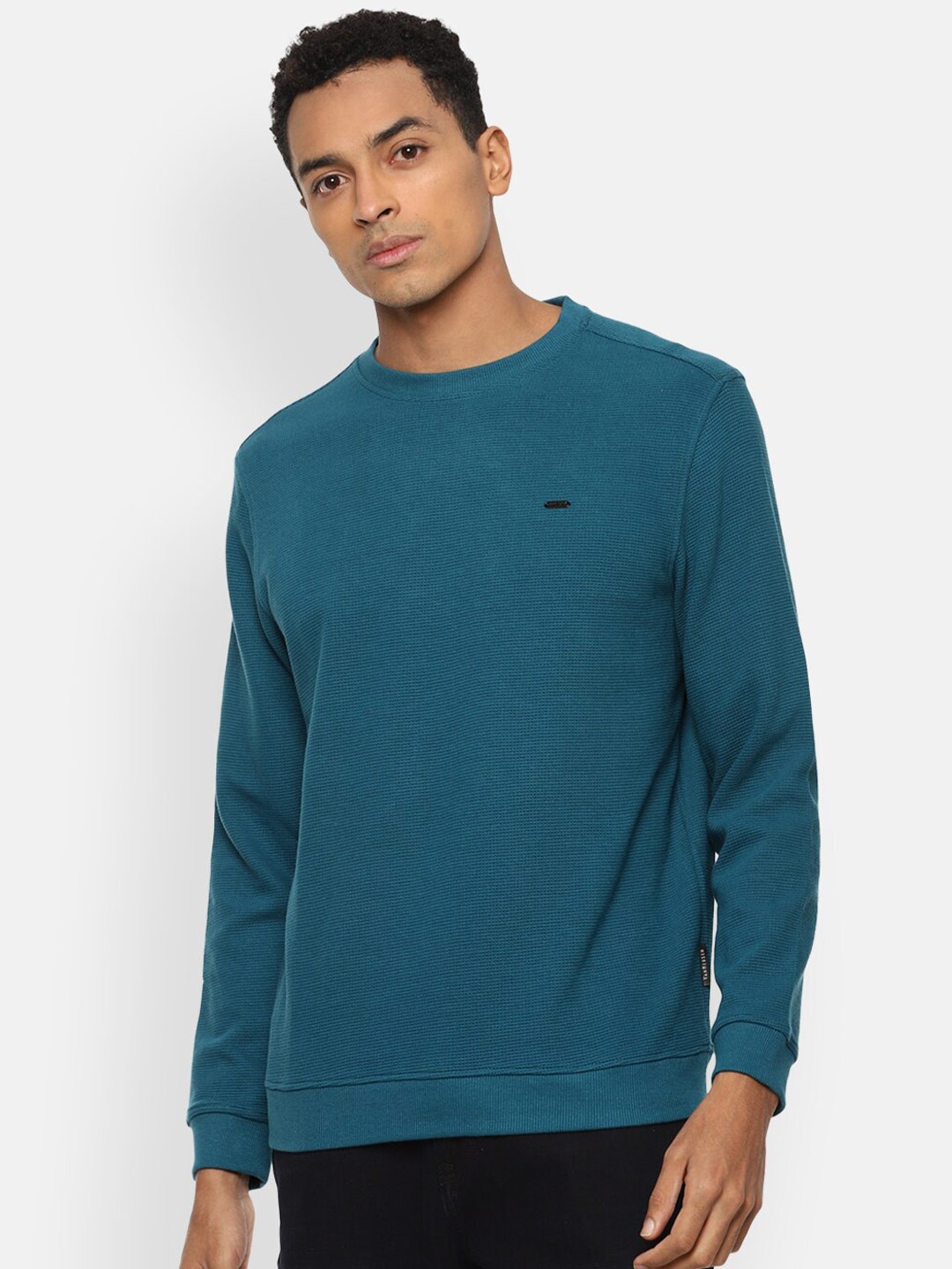 

Van Heusen Sport Men Blue Sweatshirt