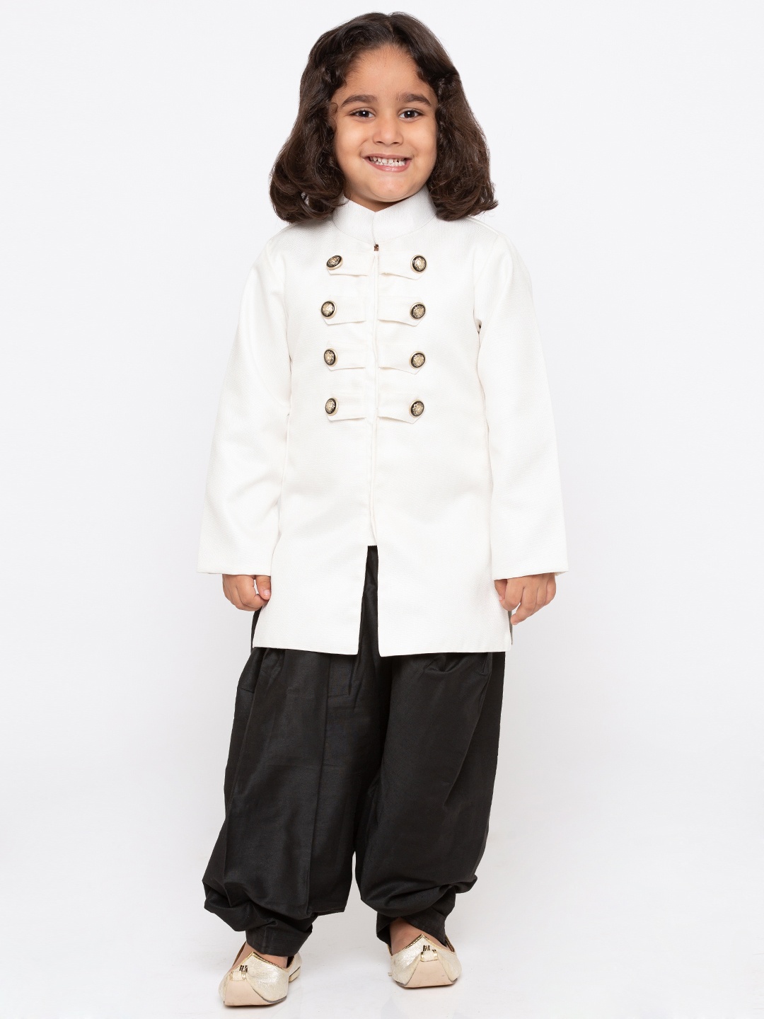

JBN Creation Boys White & Black Solid Slim-Fit Sherwani Set