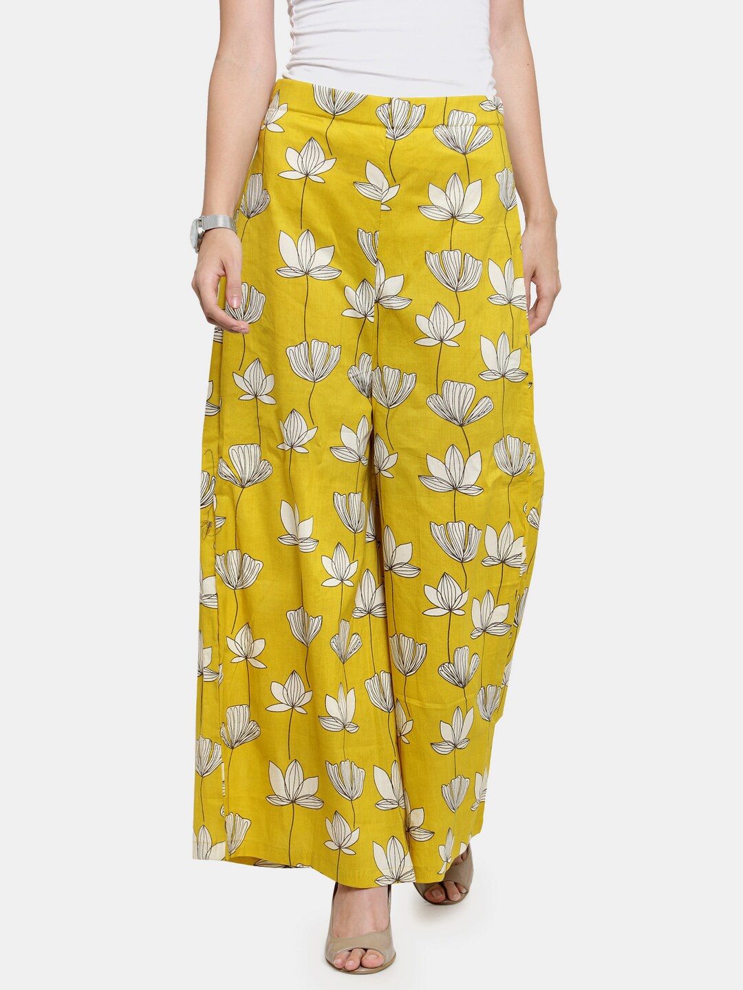 

Enchanted Drapes Women Yellow & Off-White Floral Printed Pure Cotton Palazzos